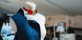 On reproche à l'industrie de la mode un manque d’inclusivité. Avec une offre de vêtements pas toujours représentative de l’ensemble de la société.