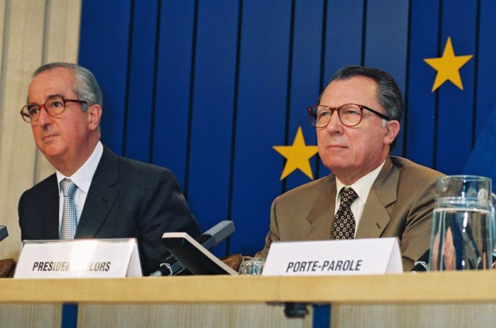 Édouard_Balladur_et_Jacques_Delors_(cropped) Balladur