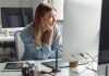 Vie de bureau : le brown out Salarié triste