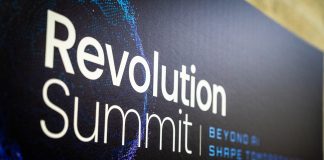 Le Revolution summit 2026 s’est tenu le 24 mars au Palais de Tokyo, à Paris, organisé par Onepoint.
