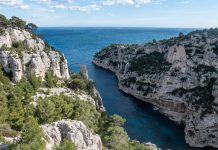 Dépollution des calanques de Marseille
