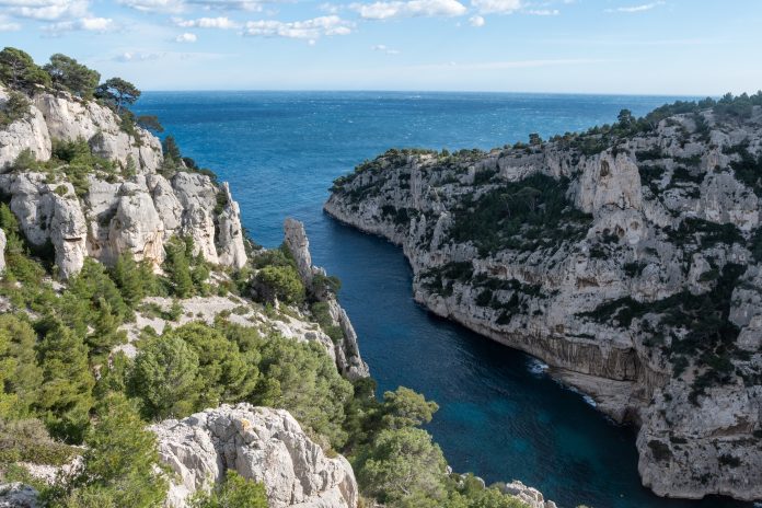 Beautiful,Landscape,In,Parc,National,Des,Calanque,,In,South,Of Dépollution des calanques de Marseille