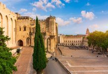 Le Festival d'Avignon met la culture coréenne sous le feu des projecteurs, jusqu'au 25 juillet, à la Cour d’honneur du palais des Papes.