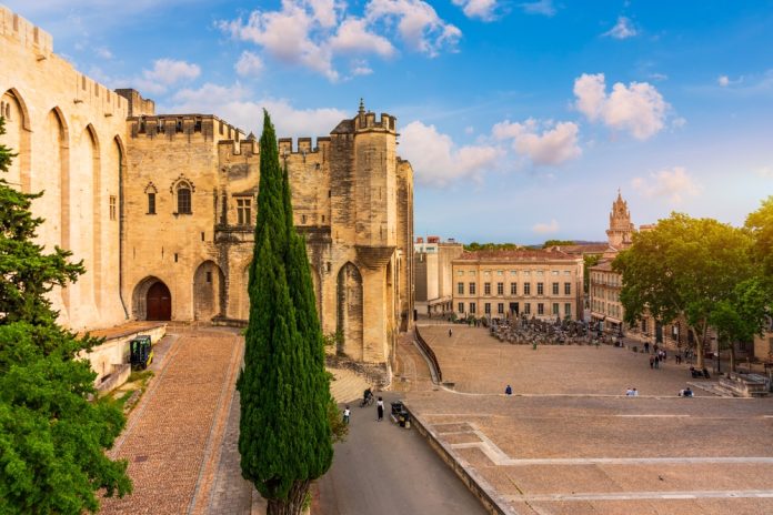 Le Festival d'Avignon met la culture coréenne sous le feu des projecteurs, jusqu'au 25 juillet, à la Cour d’honneur du palais des Papes.