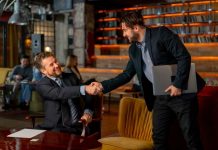 Vie de bureau : l’« humorbragging » Humorbragging