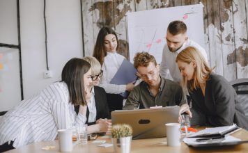 SEO, GEO : comment l’IA bouleverse la visibilité des entreprises IA et visibilité des entreprises