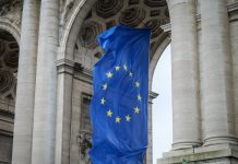 « Made in Europe » : l’UE divisée sur les frontières de sa préférence industrielle Drapeau européen