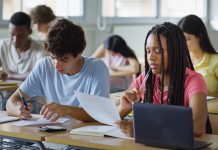 Classement PISA : des conséquences économiques plus importantes qu’on ne le pense ? Publié tous les trois ans par l’OCDE, le classement PISA permet d'évaluer les compétences des élèves de 15 ans. Et la France fait pâle figure...