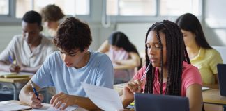Publié tous les trois ans par l’OCDE, le classement PISA permet d'évaluer les compétences des élèves de 15 ans. Et la France fait pâle figure...