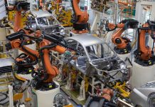 Industrie automobile : l’Europe contre le monde L'industrie automobile représente 7 % du PIB de l'UE. Alors, l'Europe cherche à se mobiliser face à la concurrence chinoise.