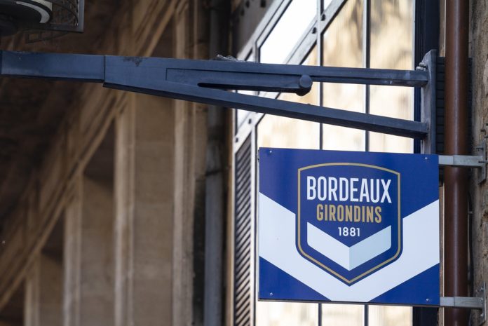 Depositphotos_619445650_S Bordeaux, Nantes... deux exemples parmi tant d'autres de clubs de foot qui connaissent des difficultés financières.